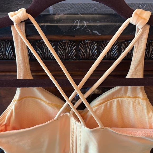 Lululemon Top - Picture 5 of 6